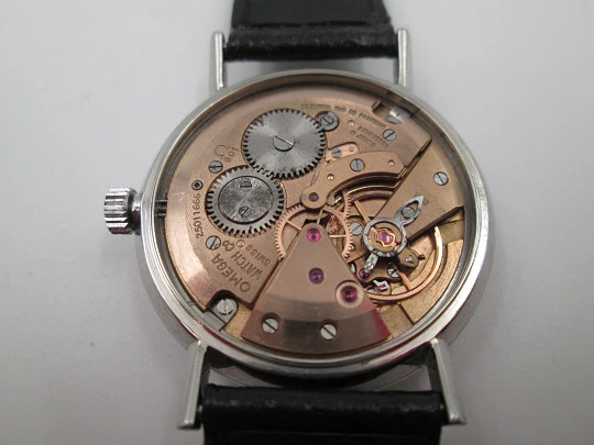 Omega Genève. Acero inoxidable. Cuerda manual. Correa piel negra. Suiza. 1960