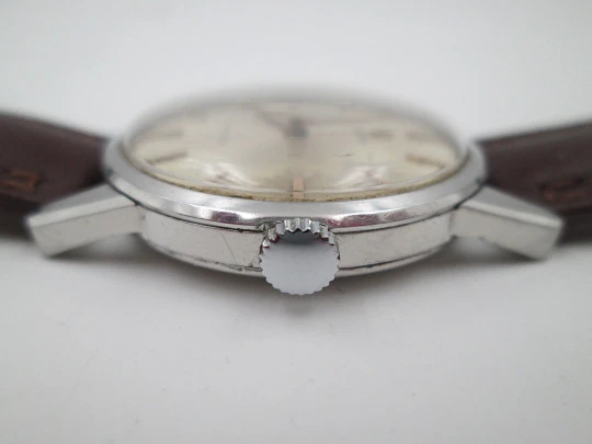 Omega Genève. Acero inoxidable. Cuerda manual. Correa piel. 1970. Suiza
