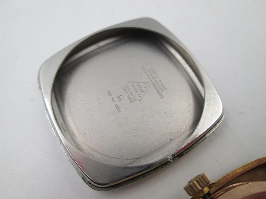 Omega Genève. Chapado oro 20 micras y acero. Automático. Calendario. Correa. 1970