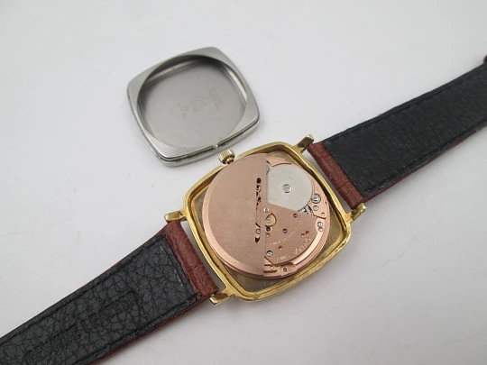 Omega Genève. Chapado oro 20 micras y acero. Automático. Calendario. Correa. 1970
