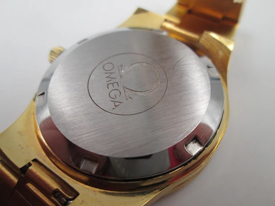 Omega Geneve. Gold plated & steel. Automatic. Calendar. Bracelet. 1970's