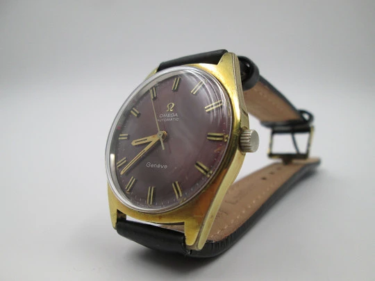 Omega Genève. Stainless steel & gold plated. Automatic. 1970's. Purple dial