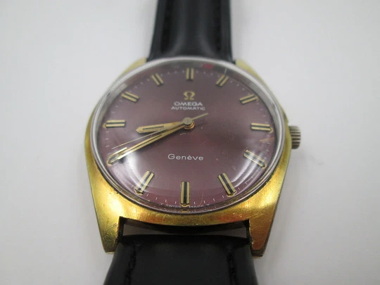 Omega Genève. Stainless steel & gold plated. Automatic. 1970's. Purple dial