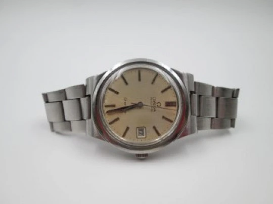 Omega Genève. Stainless steel. Automatic. 1970's. Bracelet. Date