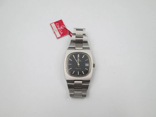 Omega Genève. Stainless steel. Automatic. Calendar. Black dial. Bracelet. 1970's