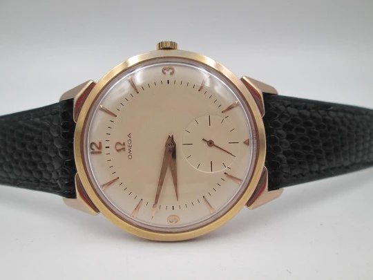 Omega Jumbo Calatrava men's watch. 80 microns pink gold plated. Manual wind. 1950's