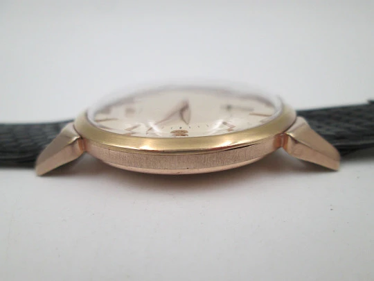 Omega Jumbo Calatrava. Chapado en oro rosa 80 micras. Cuerda manual. 1950. Suiza