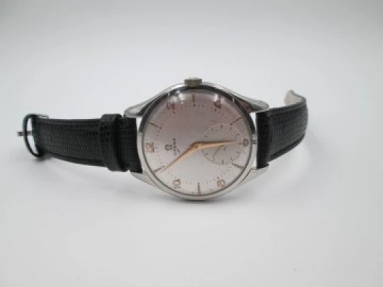 Omega Jumbo oversize. Stainless steel. 1950's. Manual wind. Strap. Swiss