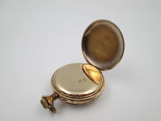 Omega lepine. Metal chapado oro. Cuerda remontoir. Esfera porcelana. Suiza. 1900