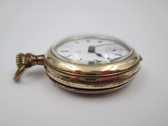 Omega lepine. Metal chapado oro. Cuerda remontoir. Esfera porcelana. Suiza. 1900