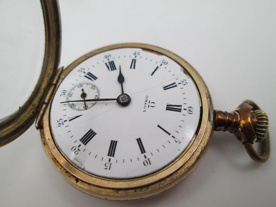 Omega lepine. Metal chapado oro. Cuerda remontoir. Esfera porcelana. Suiza. 1900