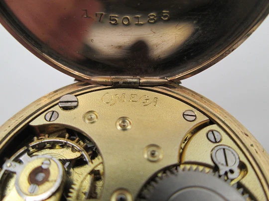 Omega lepine. Metal chapado oro. Cuerda remontoir. Esfera porcelana. Suiza. 1900