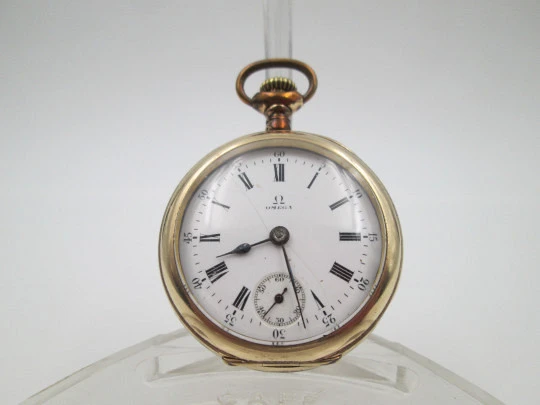 Omega lepine. Metal chapado oro. Cuerda remontoir. Esfera porcelana. Suiza. 1900