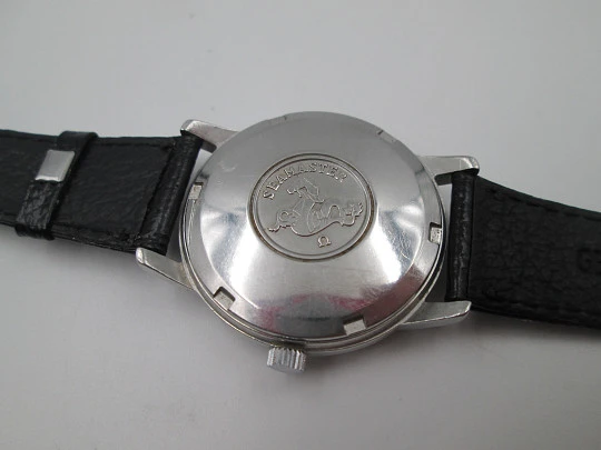 Omega Seamaster automatic men's watch. Stainless steel. Calendar. Strap. 1960's