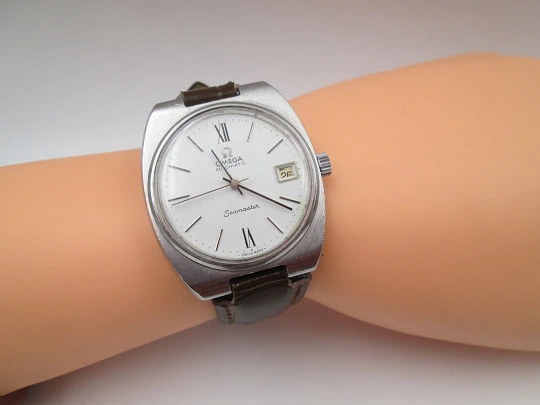 Omega Seamaster automatic men's watch. Stainless steel. Calendar. Strap. 1970's Omega Seamaster automatic men's watch. Stainless steel. Calendar. Strap. 1970's