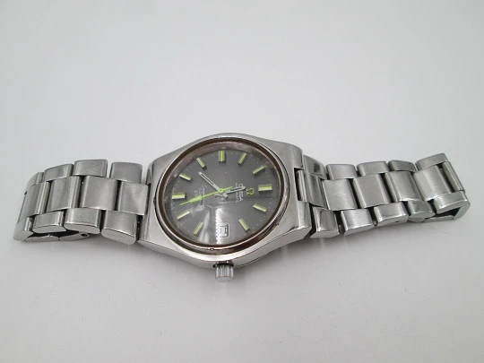 Omega Seamaster Cosmic 2000. Stainless steel. Automatic. Calendar. Bracelet. 1970's Omega Seamaster Cosmic 2000. Stainless steel. Automatic. Calendar. Bracelet. 1970's