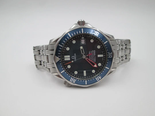 Omega Seamaster Professional Diver chronometer James Bond 300 meters