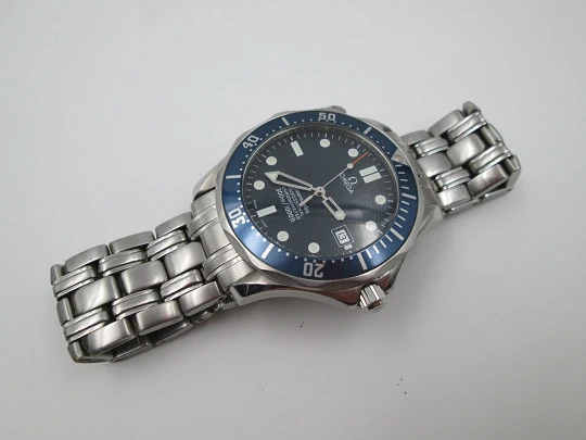 Omega Seamaster Professional Diver cronómetro James Bond 300 metros