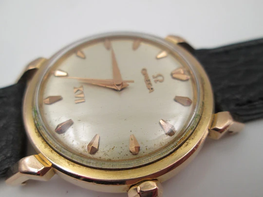 Omega Seamaster XVI Melbourne 1956 Olympic Games .18k yellow gold. Box