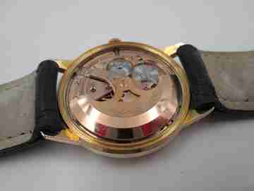 Omega Seamaster. 18k yellow gold. Automatic. Calendar. Original strap. 1970's. Swiss