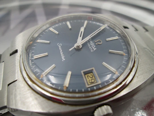 Omega Seamaster. Automatic. 1970's. Stainless steel. Date. Blue dial