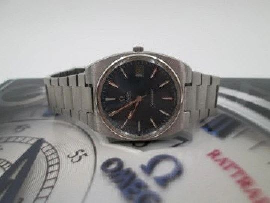 Omega Seamaster. Automático. Acero. Calendario. Años 70. Dial azul