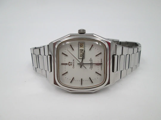 Omega Seamaster. Stainless steel. Automatic. Date & day. Bracelet. 1970's