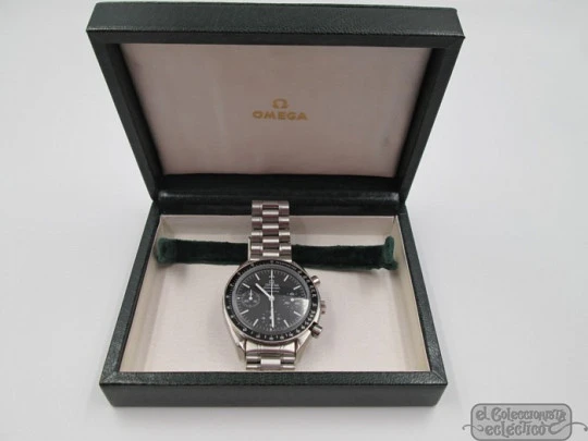 Omega Speedmaster automatic chronograph. Black dial. Bracelet. Steel