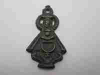 Openwork bronze spanish medal. Virgin with half moon and cherub. 18th century