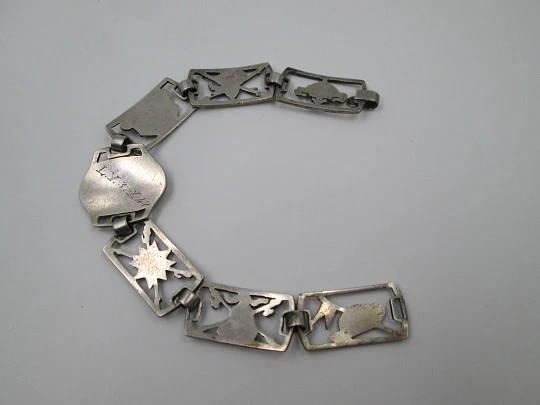 Openwork handmade bracelet. Sterling silver. Santiago Apostle motifs. 1948