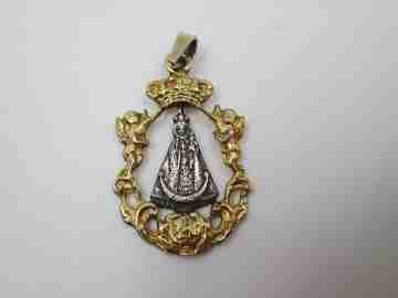 Openwork medal. Our Lady of Cabeza (Andújar). Silver & vermeil. 1950's