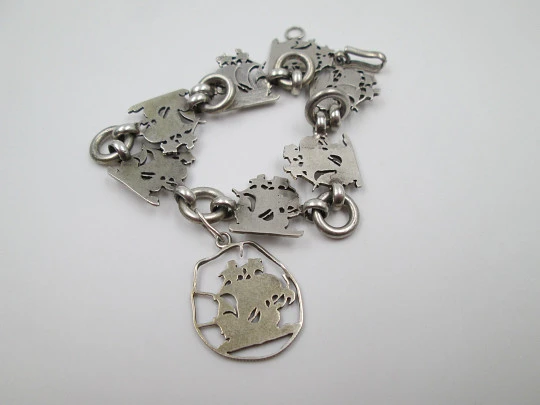 Openwork portuguese coins bracelet. Sterling silver. Caravels. 1950's