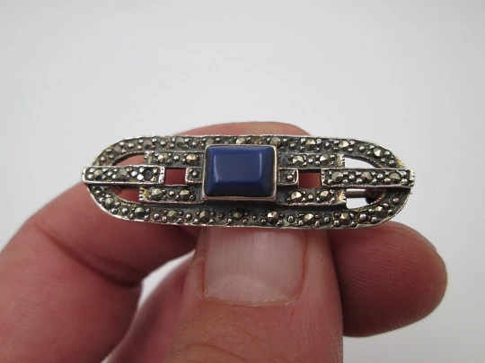 Openwork women's brooch. 925 sterling silver. Marcasites & lapis lazuli. 1940's. Europe