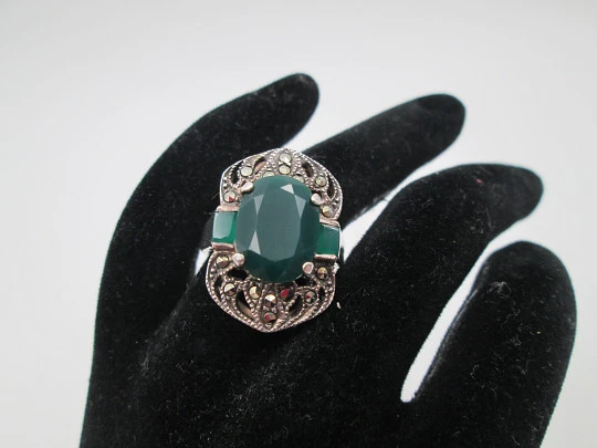 Openwork women's ring. 925 sterling silver. Marcasites & green gems. Europe. 1950's