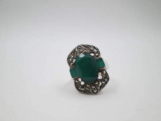 Openwork women's ring. 925 sterling silver. Marcasites & green gems. Europe. 1950's