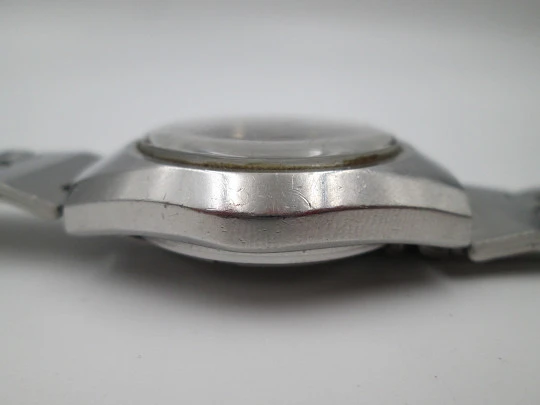 Orient. Acero inoxidable. Dial tornasolado azul. Calendario. Automático. Brazalete. 1970