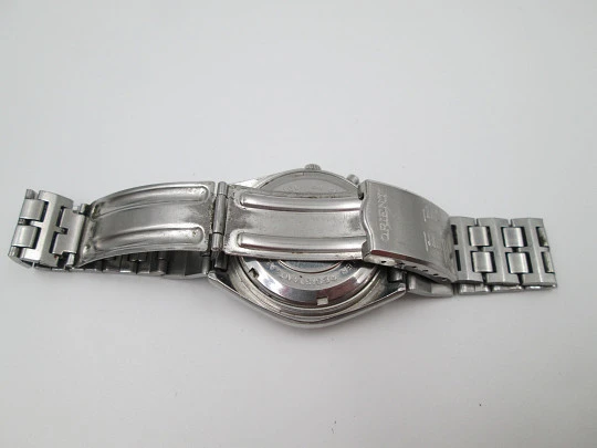Orient. Acero inoxidable. Dial tornasolado azul. Calendario. Automático. Brazalete. 1970