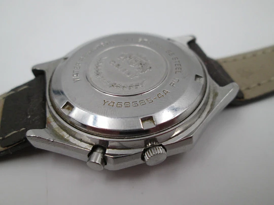 Orient. Steel. Automatic. Date & day. Bitone dial. Octagonal case. 1970's