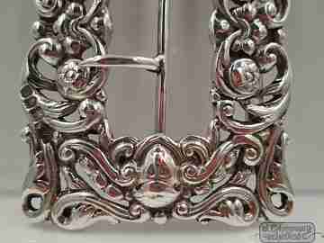 Ornate buckle. Belt / shoes. Silver. 19th century. UK