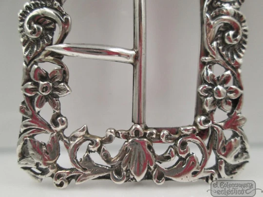 Ornate buckle. Belt / shoes. Silver. End of the 19th century