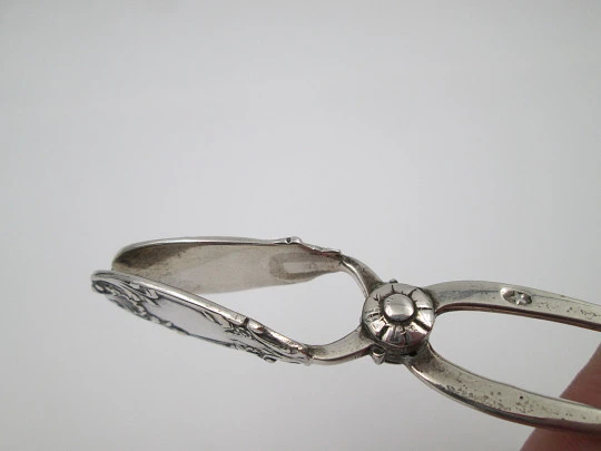 Ornate sugar tongs. 925 sterling silver. Shells and floral motifs. Spain. 1970's