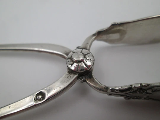 Ornate sugar tongs. 925 sterling silver. Shells and floral motifs. Spain. 1970's