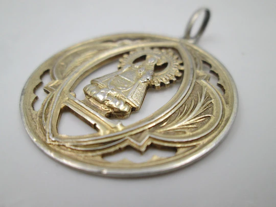 Our Lady of the Pillar openwork medal. Vermeil sterling silver. 1930's