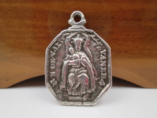 Our Lady of Valvanera medal. Sterling silver. Ring on top. Octagonal shape. Spain. 1900's