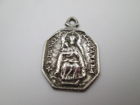 Our Lady of Valvanera medal. Sterling silver. Ring on top. Octagonal shape. Spain. 1900's