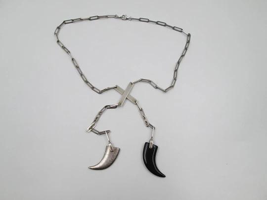 Paco Blanco unisex necklace. 925 sterling silver & black enamel. Chain and horns. Italy