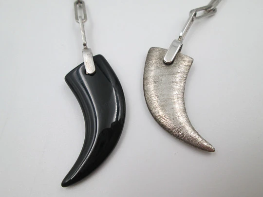 Paco Blanco unisex necklace. 925 sterling silver & black enamel. Chain and horns. Italy