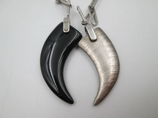 Paco Blanco unisex necklace. 925 sterling silver & black enamel. Chain and horns. Italy