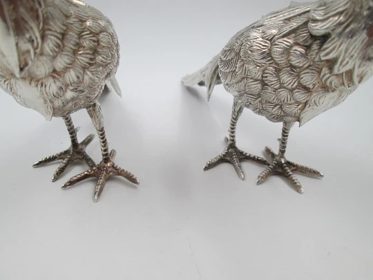 Pair of ornamental pheasants. 925 thousandths sterling silver. Spain. 1970's Pair of ornamental pheasants. 925 thousandths sterling silver. Spain. 1970's
