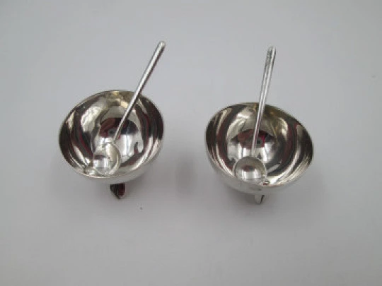 Pair salt shakers. 900 sterling silver. Footed bowlsm shape. El Salvador. 1980's